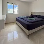 Exklusive Mit Beheiztem Pool In Вілла *