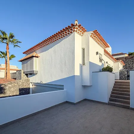 Exklusive Mit Beheiztem Pool In Villa Costa Adeje (Tenerife)