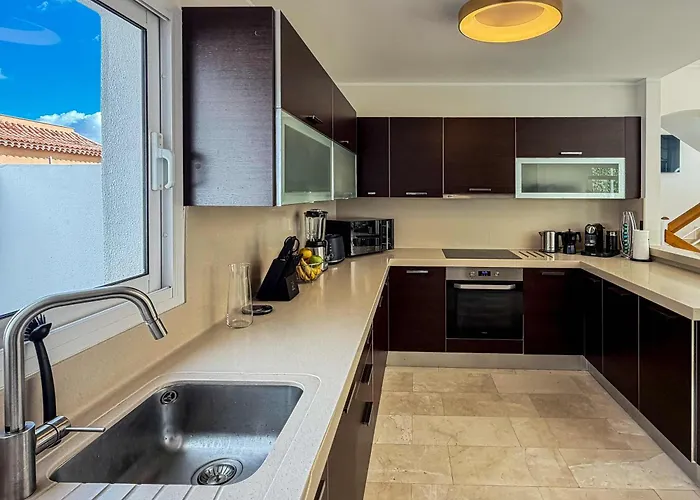 Вілла Exklusive Mit Beheiztem Pool In