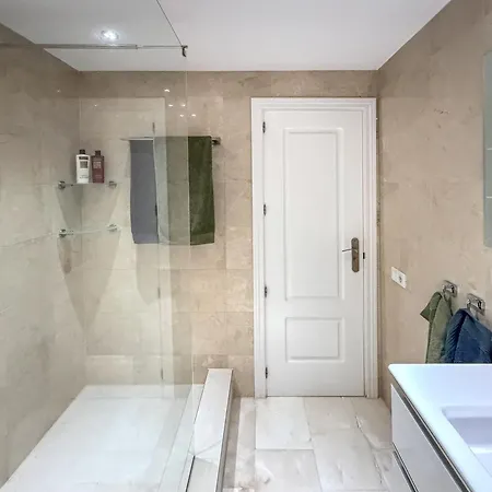 Βίλα Exklusive Mit Beheiztem Pool In *