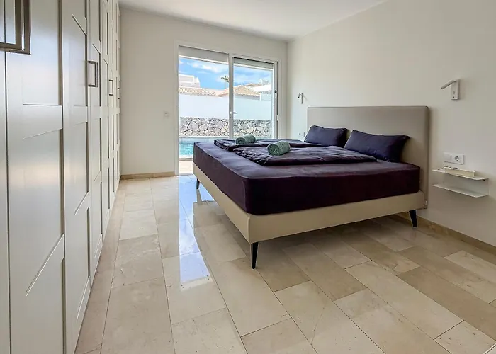 Exklusive Mit Beheiztem Pool In Villa