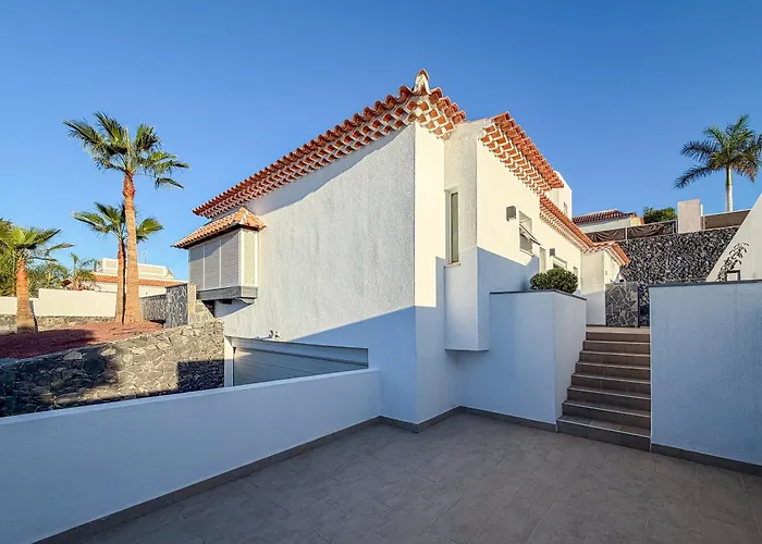 Exklusive Mit Beheiztem Pool In Villa Costa Adeje (Tenerife)